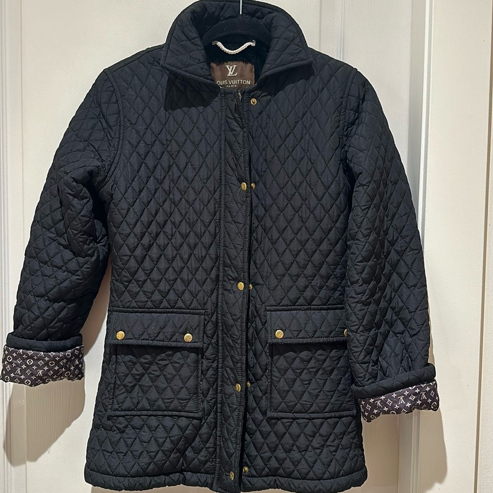 Black jacket with logo (Louis Vuitton)